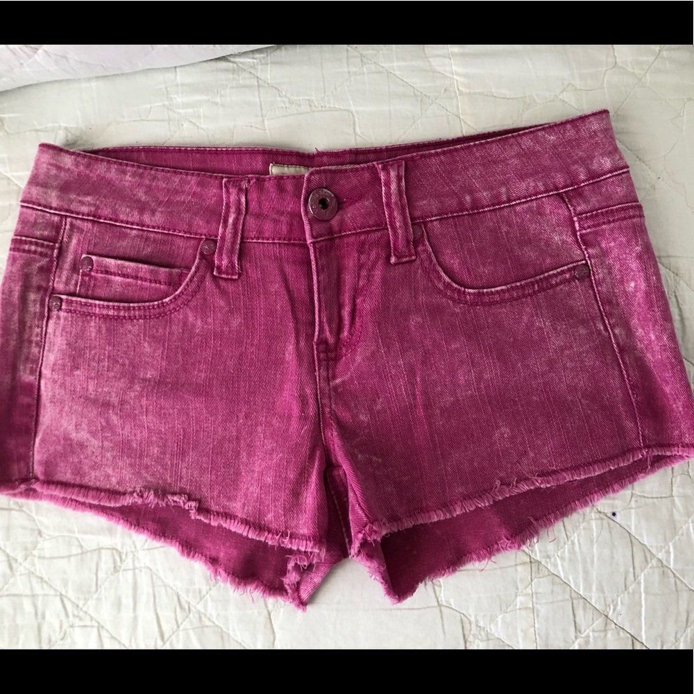 Vanilla star jean short!